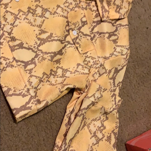 Custom snake skin yellow cropped jacket - Picture 3 of 3